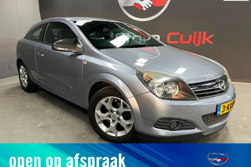 Opel Astra (2008)
