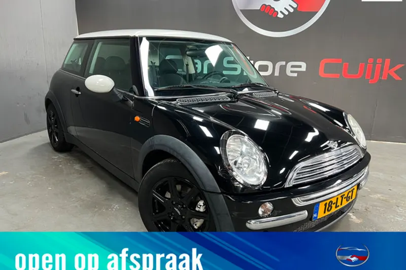 MINI Cooper (2003)