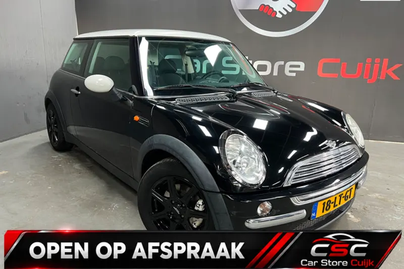 MINI Cooper (2003)