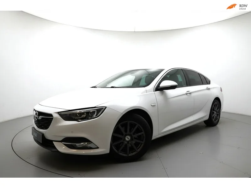 Opel Insignia Grand Sport (2017) — foto 1