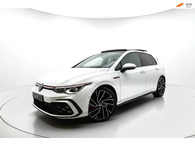 Volkswagen Golf (2020) — foto 1