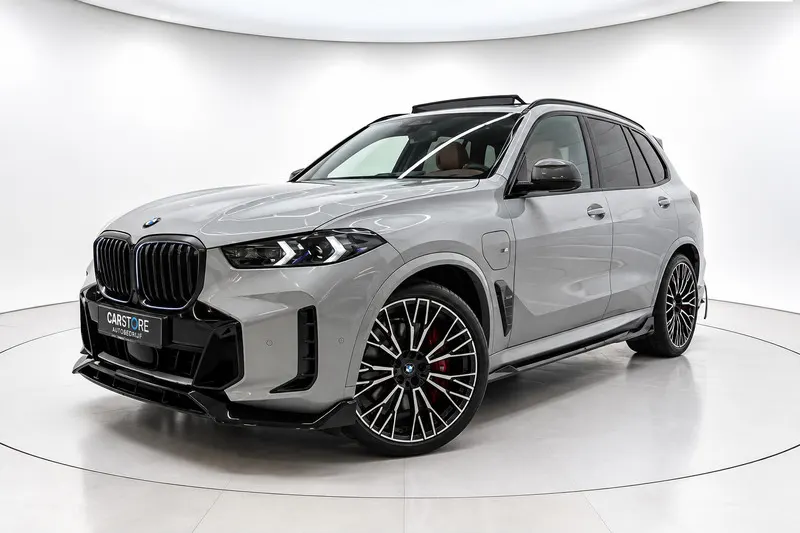 BMW X5 (2023)