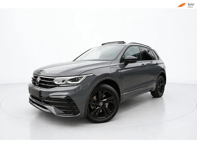 Volkswagen Tiguan (2022) — foto 1
