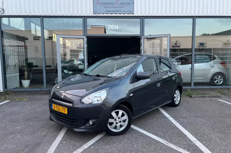 Mitsubishi Space Star (2014)