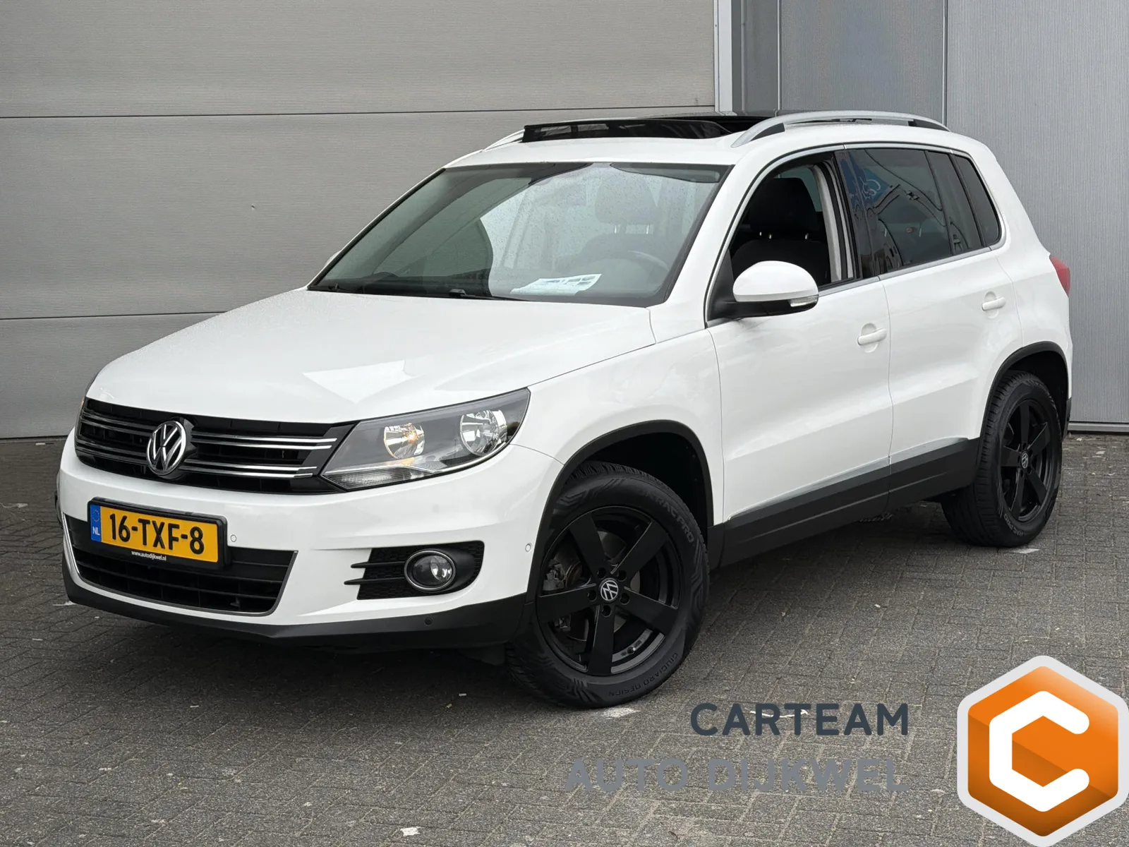 Volkswagen Tiguan (2012) — foto 1