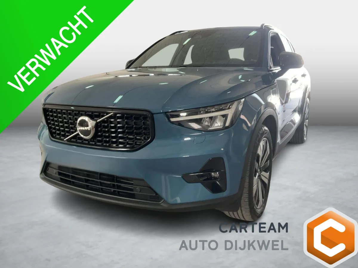 Volvo XC40 (2022) — foto 1
