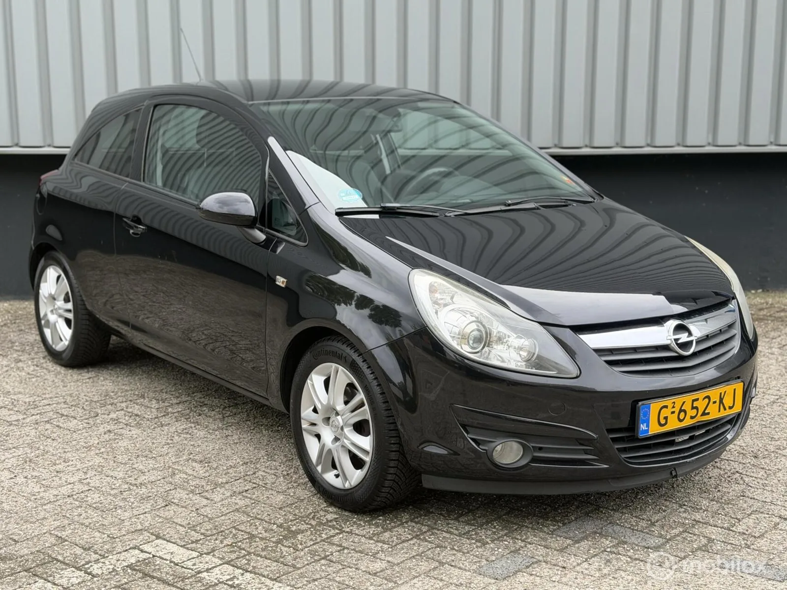 Opel Corsa (2009) — foto 1
