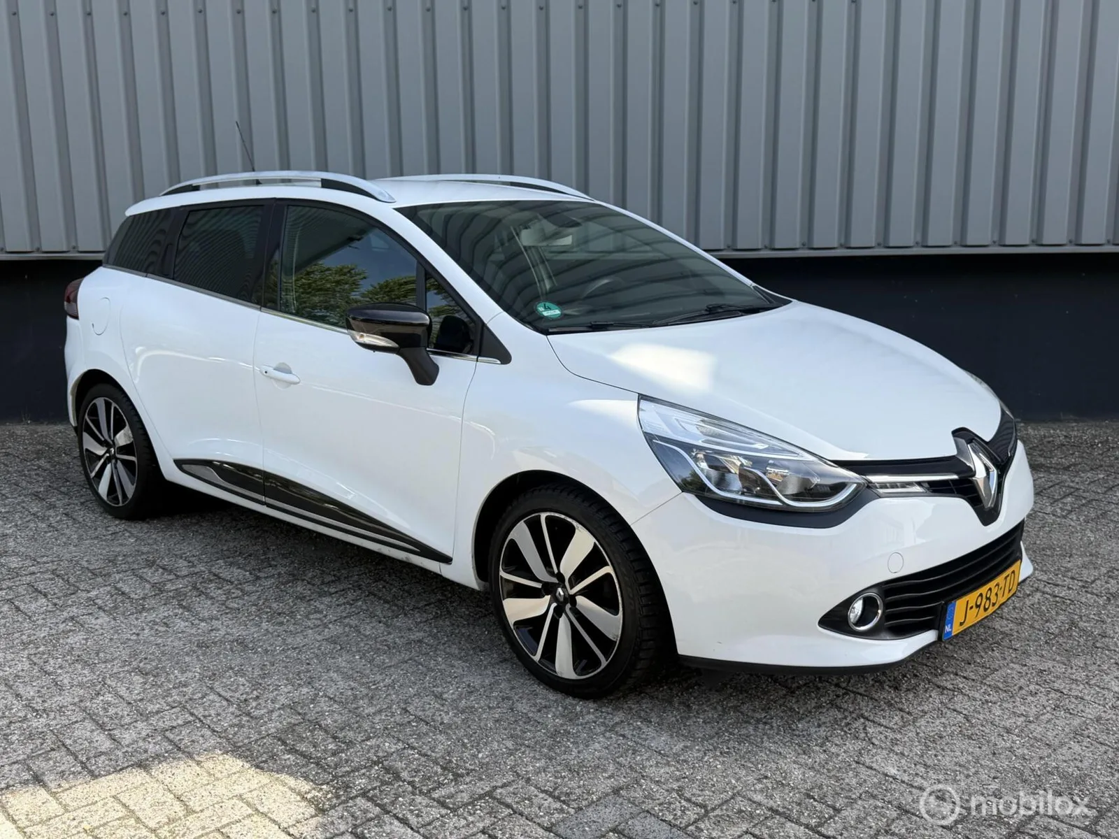 Renault Clio (2015) — foto 1