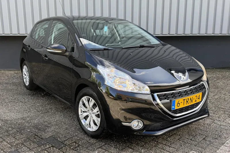 Peugeot 208 (2013)
