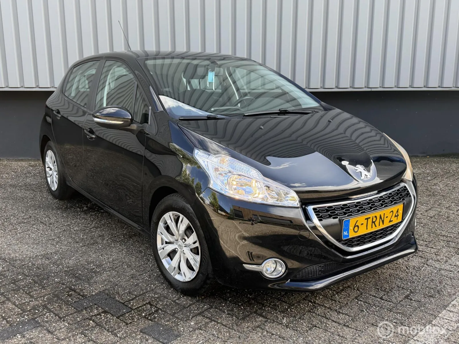 Peugeot 208 (2013) — foto 1