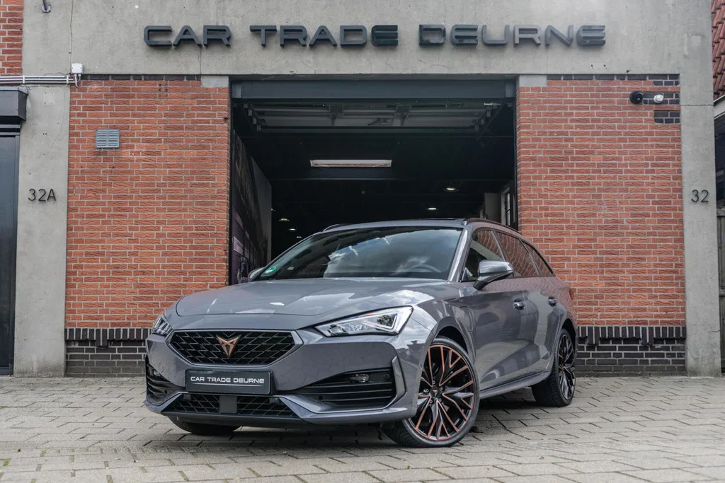 CUPRA Leon Sportstourer (2020) — foto 1