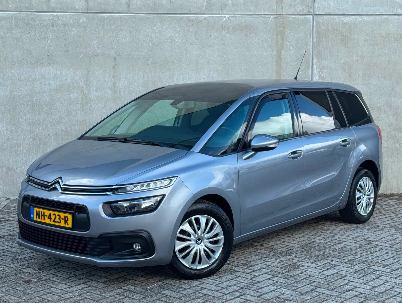 Citroën Grand C4 Picasso (2017) — foto 1