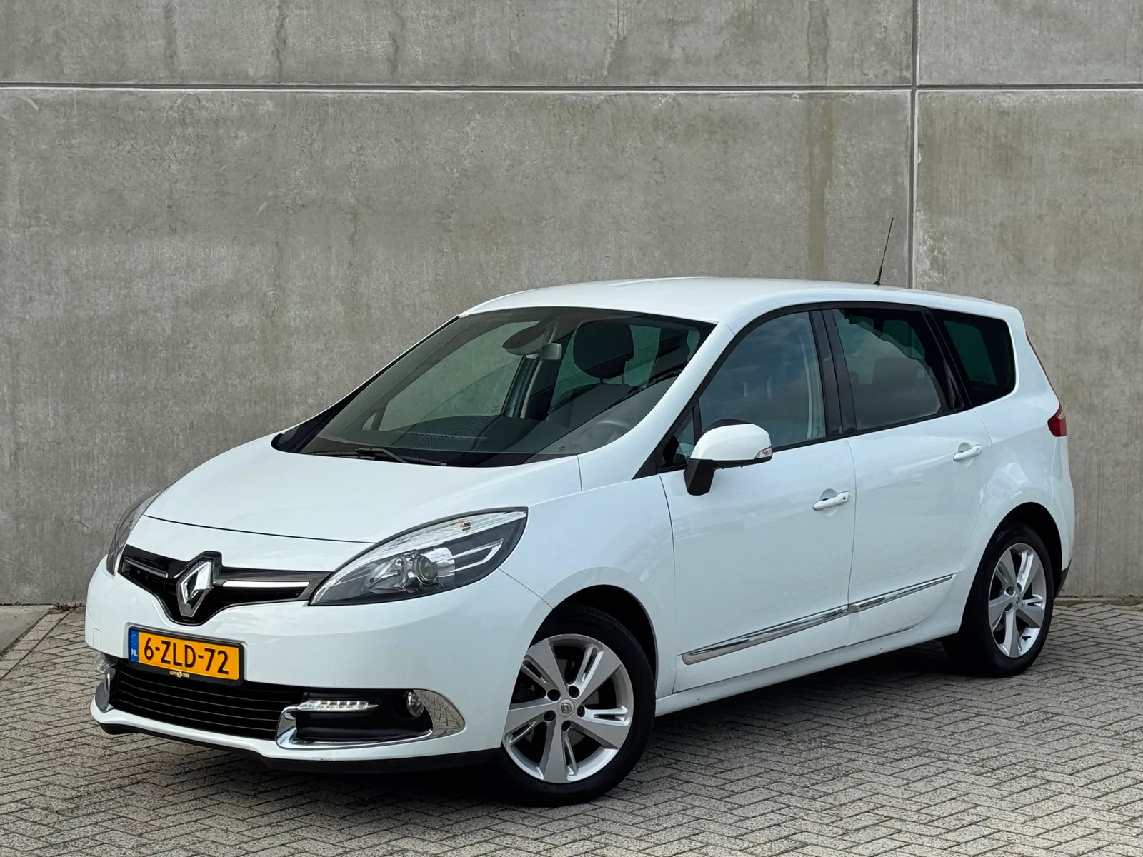 Renault Grand Scénic (2012) — foto 1
