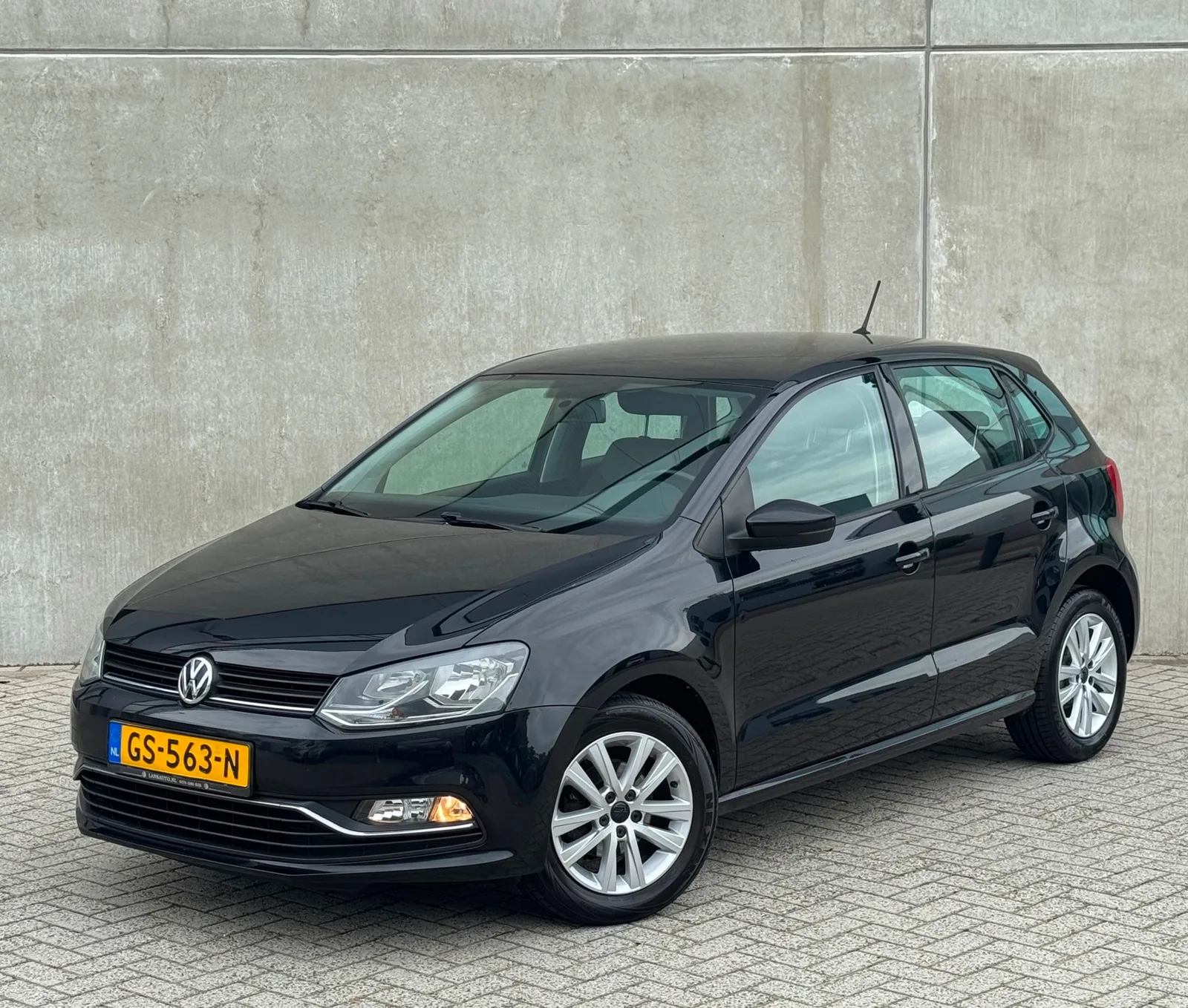 Volkswagen Polo (2014) — foto 1