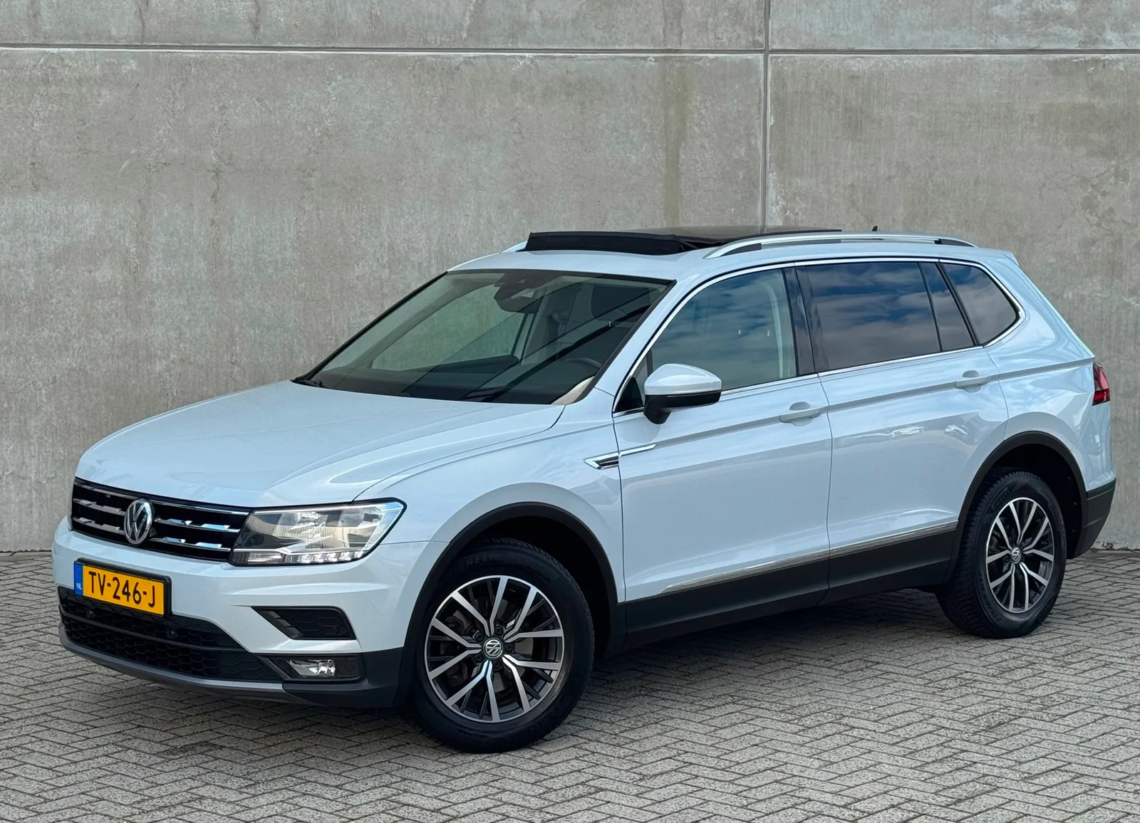 Volkswagen Tiguan (2018) — foto 1