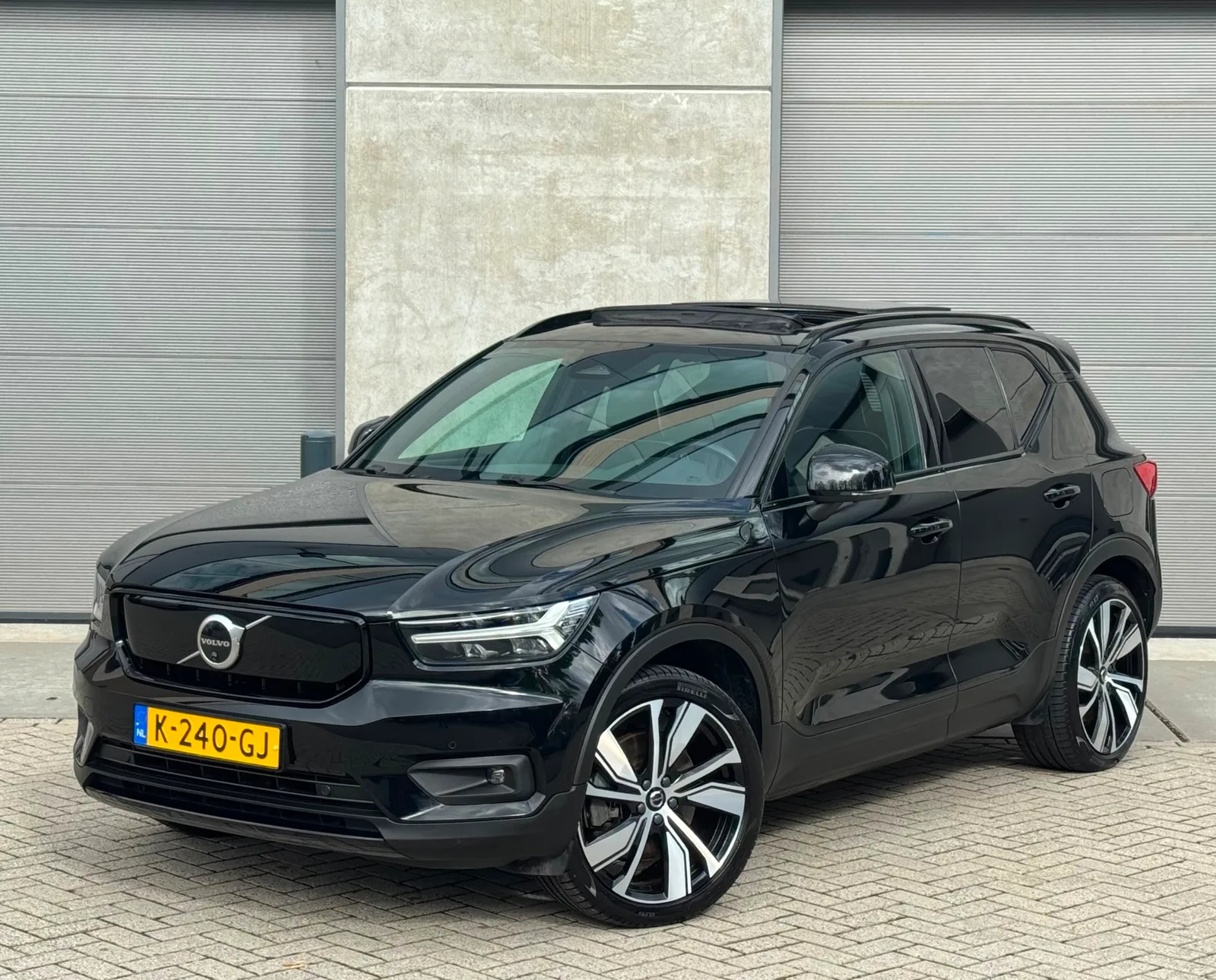 Volvo XC40 (2020) — foto 1