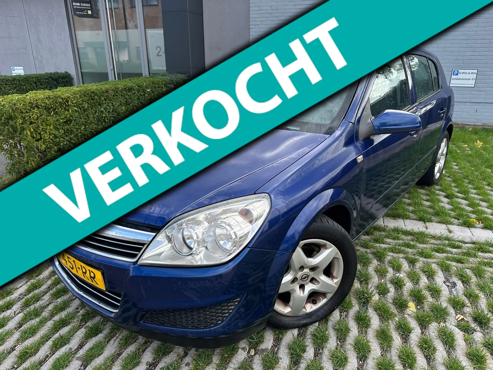 Opel Astra (2008) — foto 1