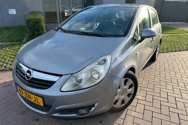 Opel Corsa (2008)