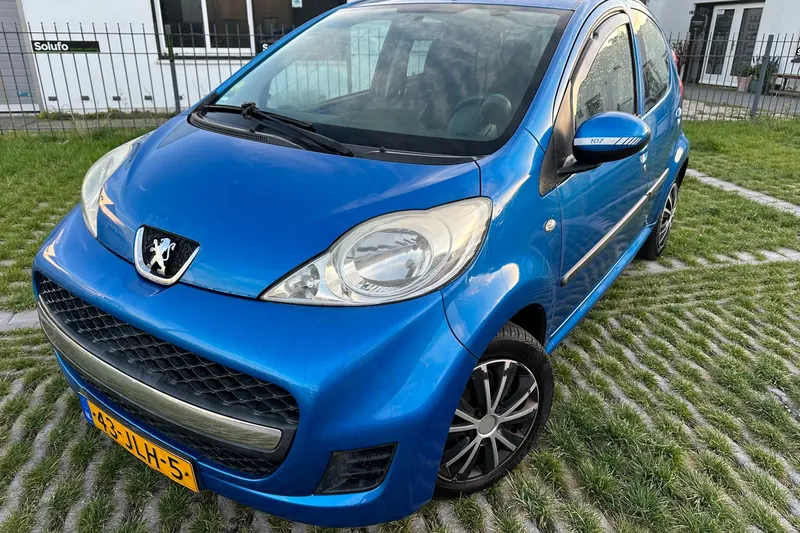 Peugeot 107 (2009)