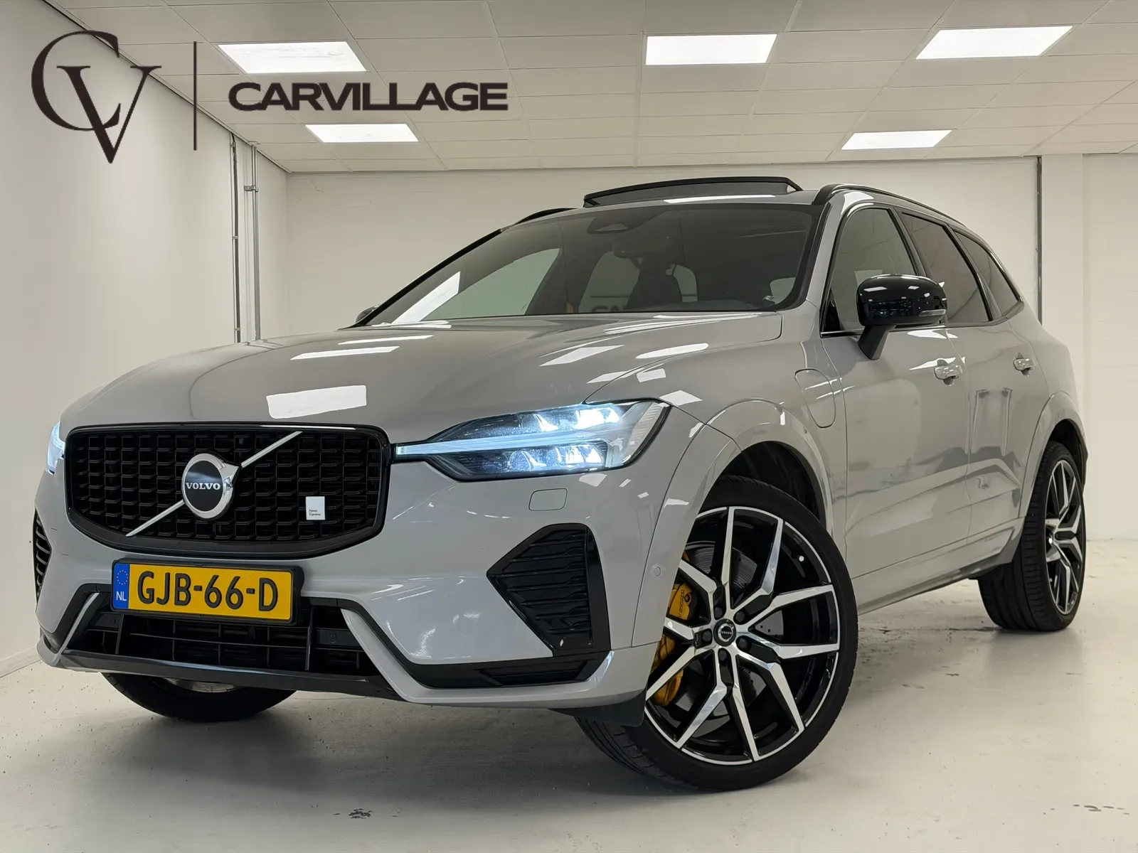 Volvo XC60 (2021) — foto 1