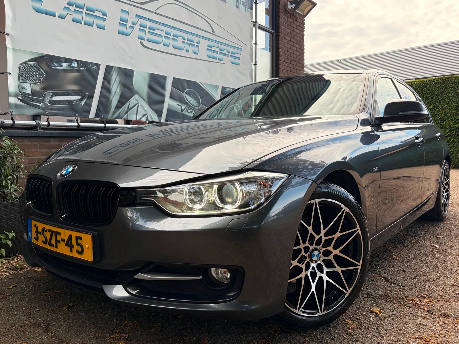 BMW 3-Serie (2013) — foto 1