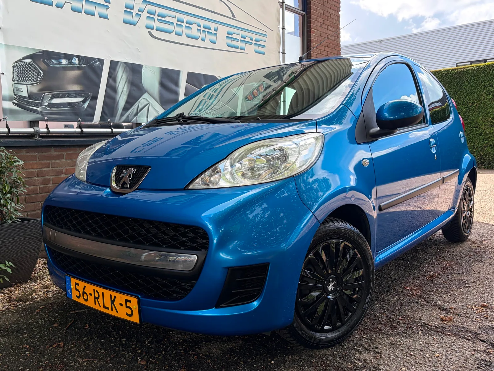 Peugeot 107 (2011) — foto 1