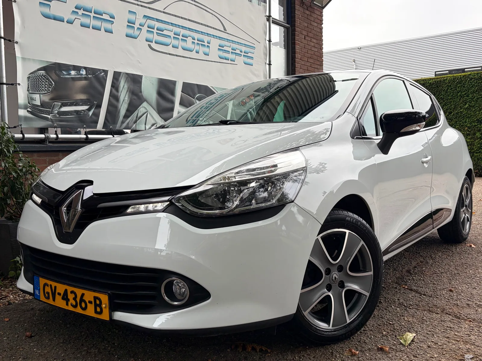 Renault Clio (2015) — foto 1