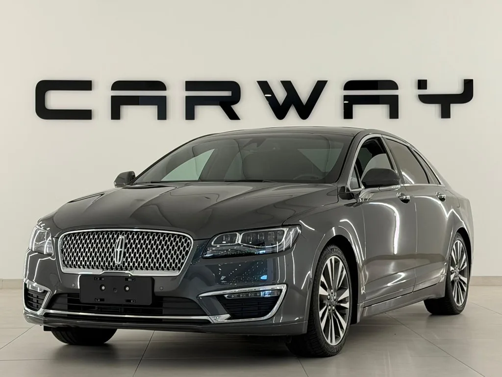Lincoln MKZ (2020) — foto 1