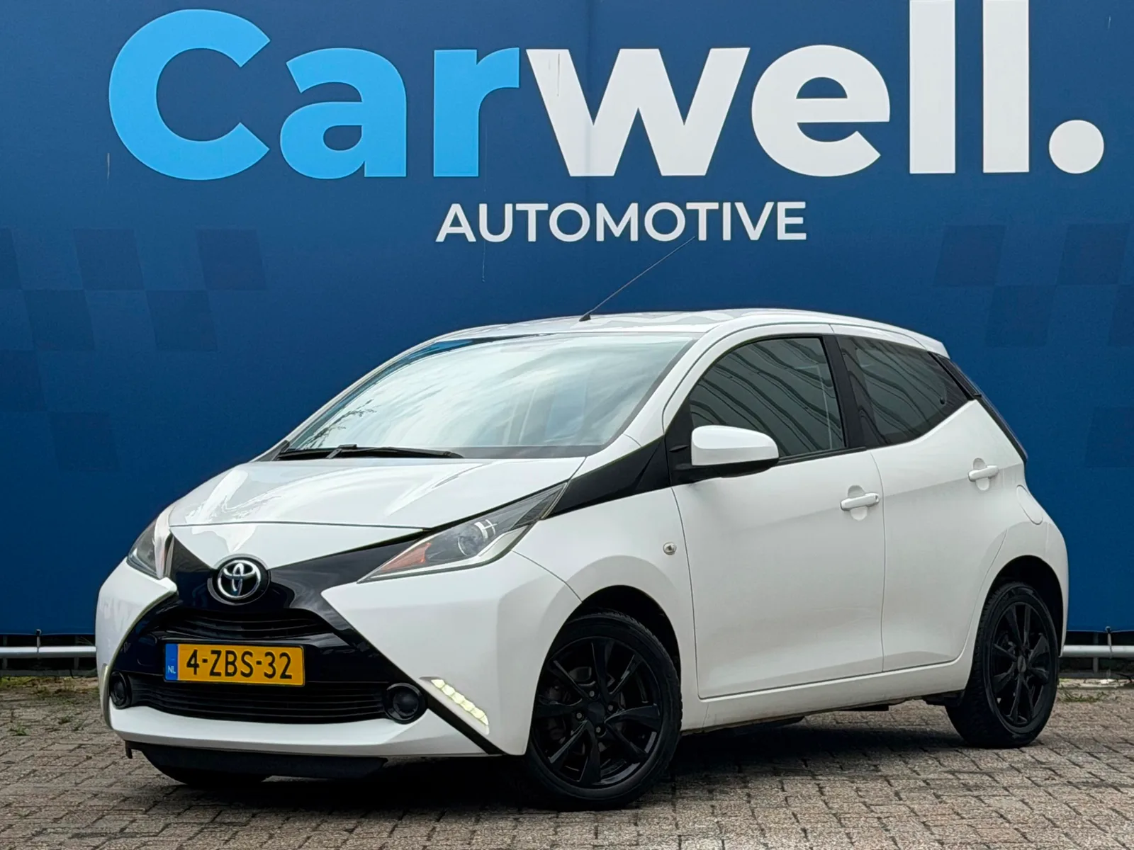 Toyota Aygo (2014) — foto 1