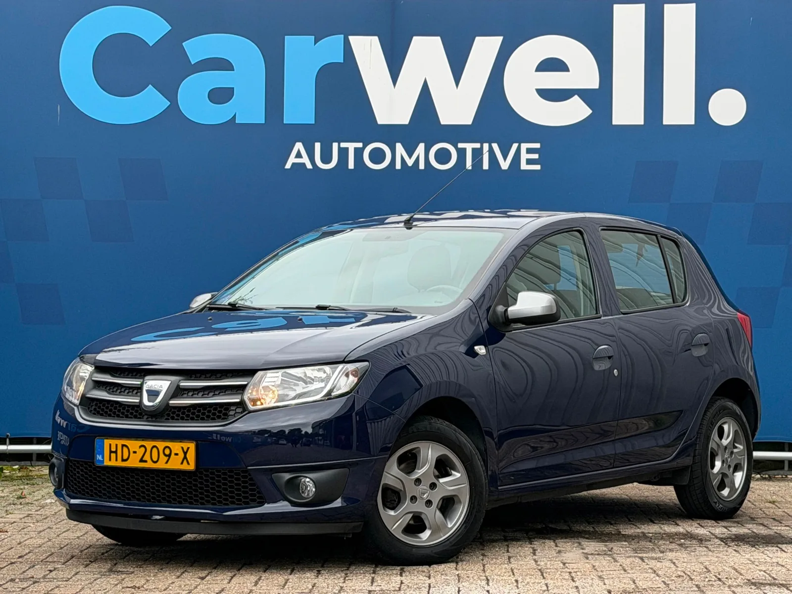 Dacia Sandero (2015) — foto 1