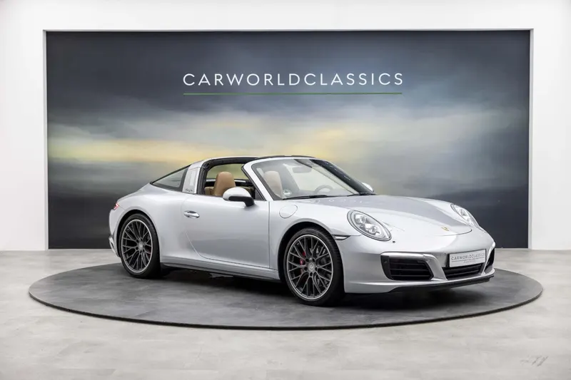 Porsche 911 (2017)