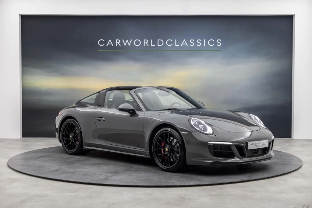 Porsche 911 (2019) — foto 1