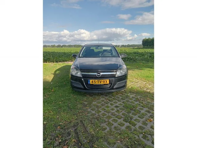 Opel Astra (2007) — foto 1