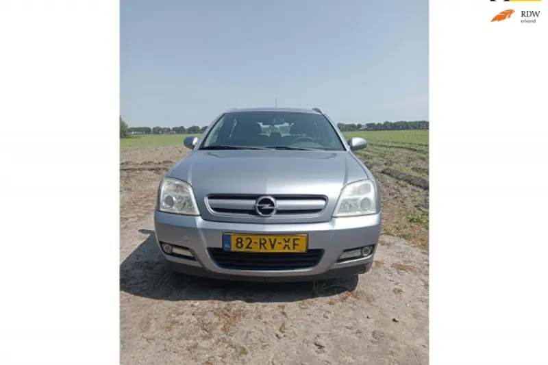 Opel Signum (2005)