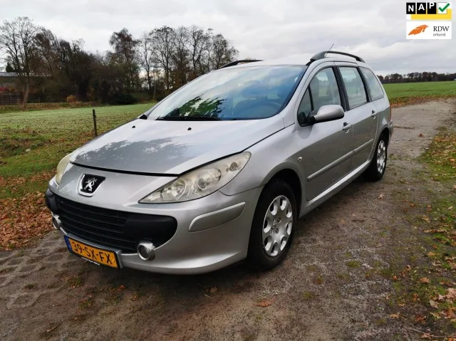 Peugeot 307 (2006) — foto 1