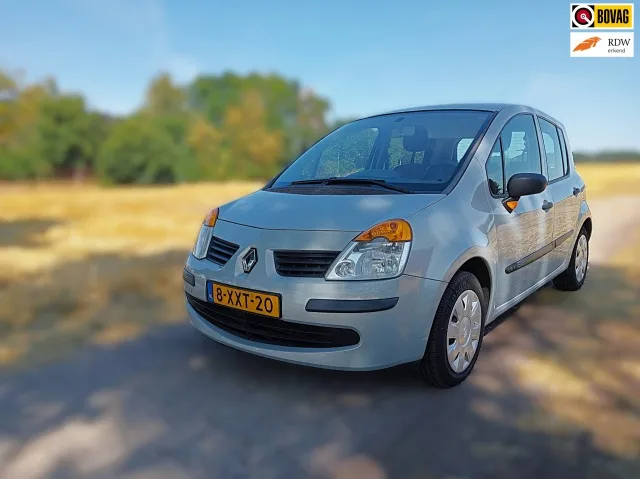 Renault Modus (2006) — foto 1