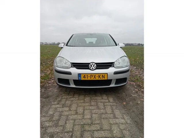Volkswagen Golf (2005) — foto 1