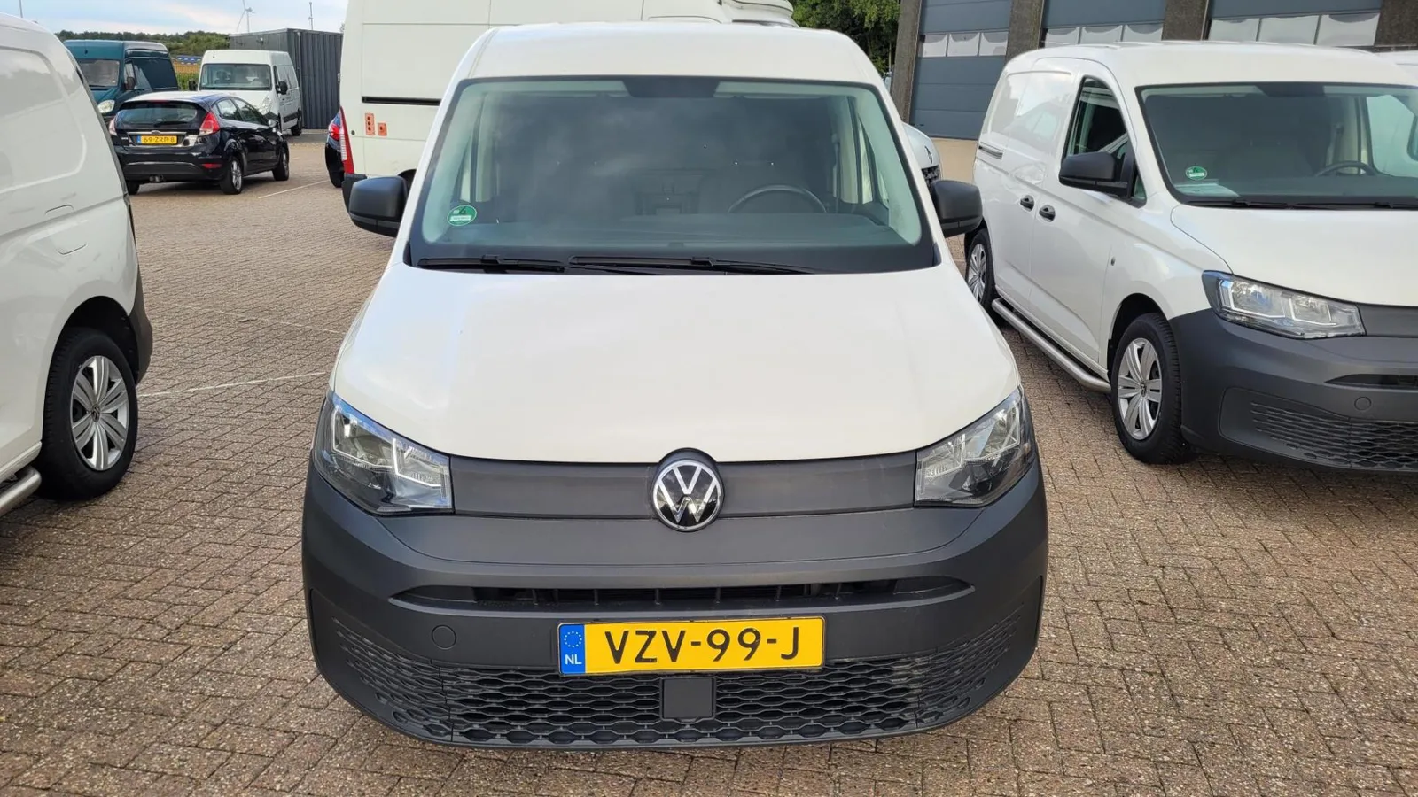 Volkswagen Caddy (2024) — foto 1
