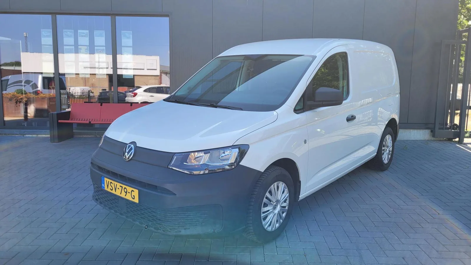 Volkswagen Caddy (2023) — foto 1