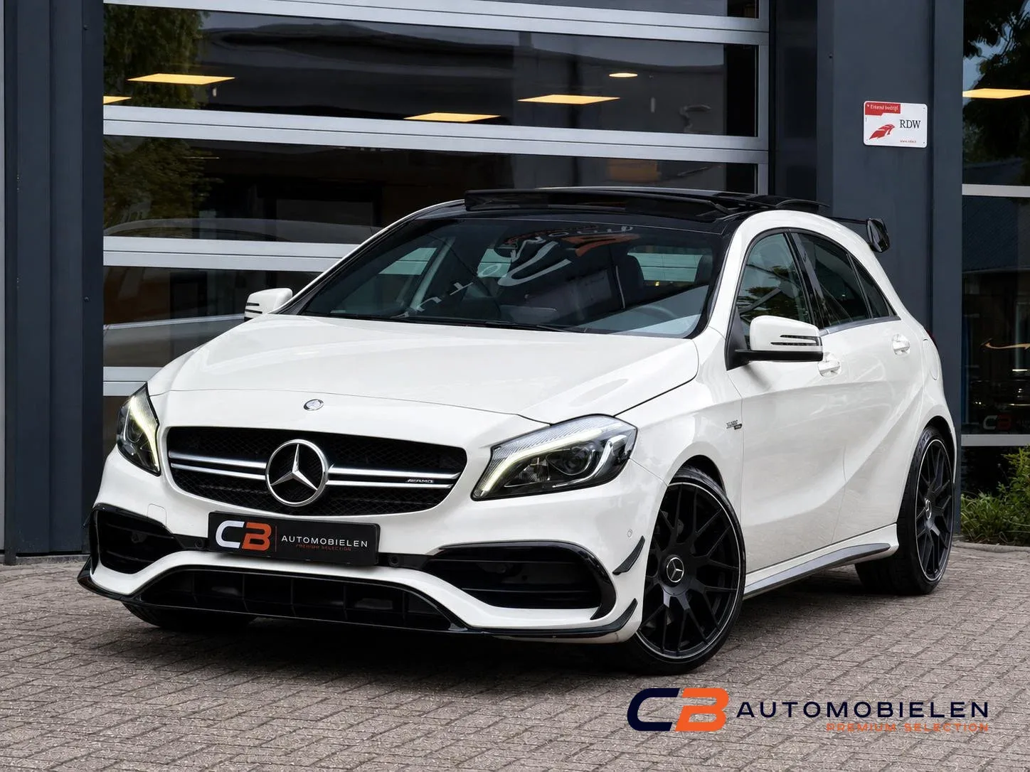 Mercedes-Benz A-Klasse (2016) — foto 1