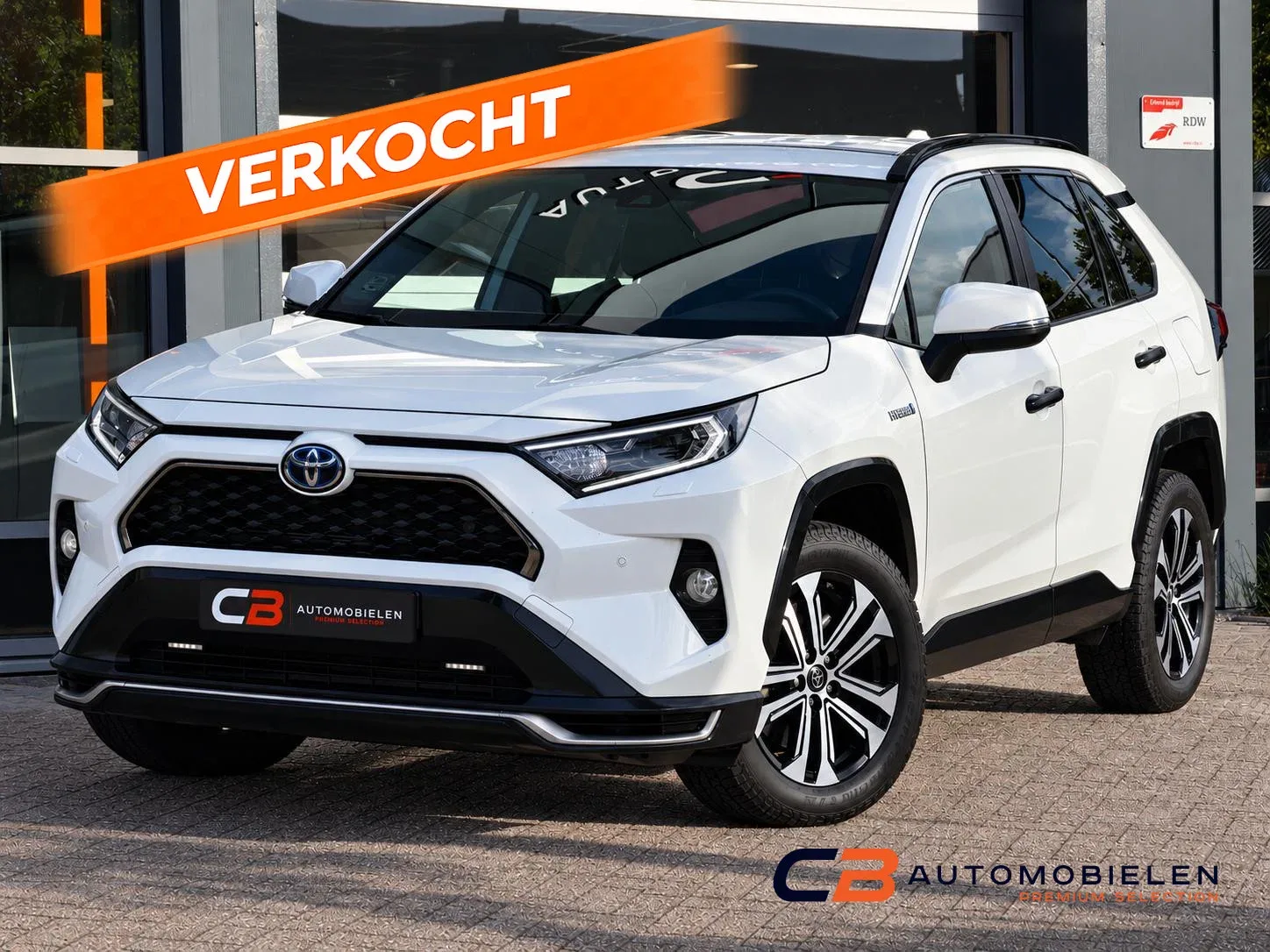 Toyota RAV4 (2021) — foto 1