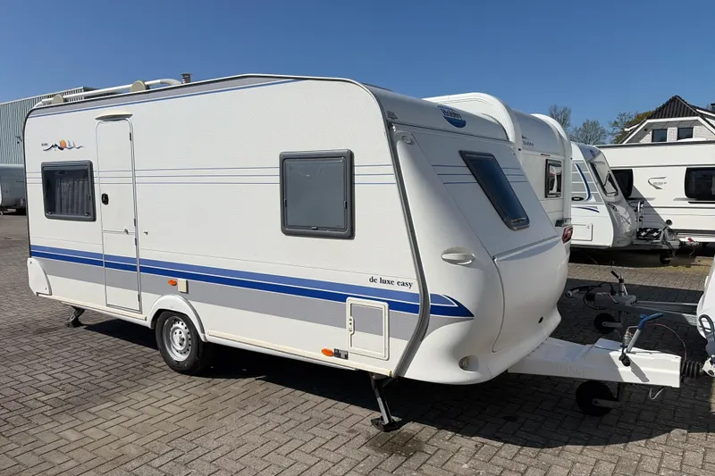 Hobby De Luxe (2004)