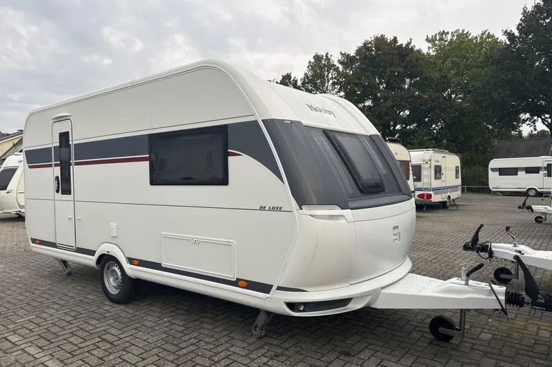 Hobby De Luxe (2027)