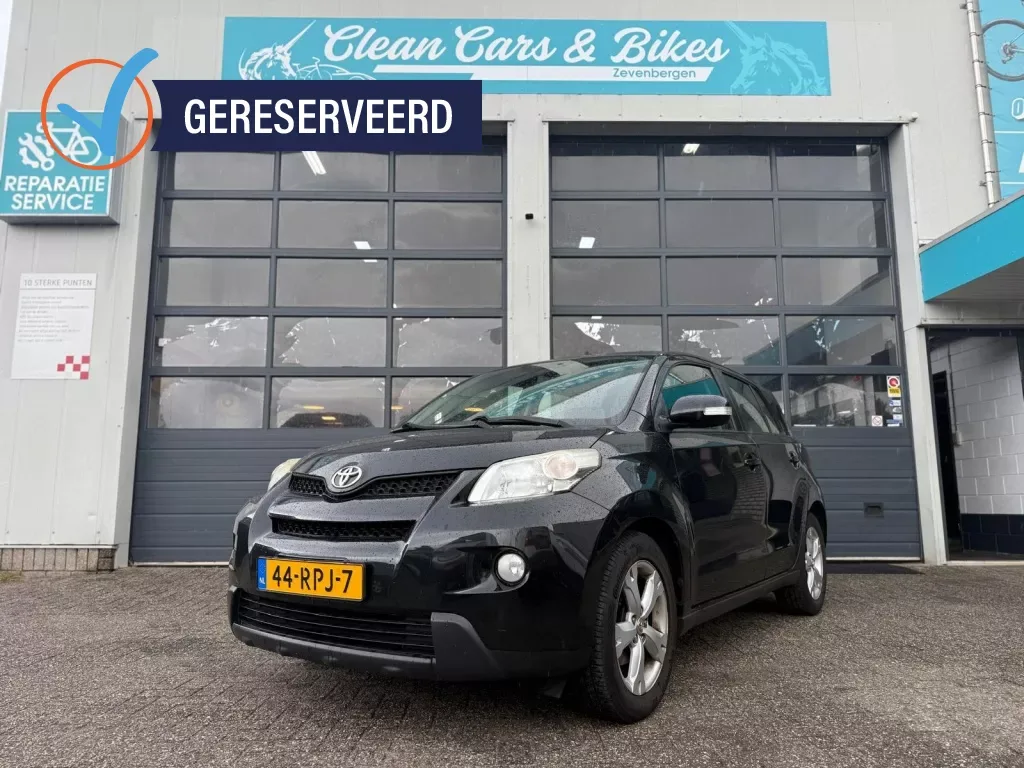 Toyota Urban Cruiser (2011) — foto 1