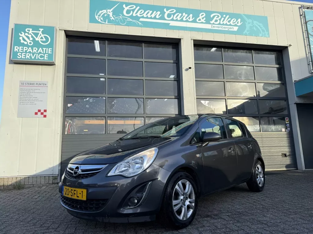 Opel Corsa (2011) — foto 1