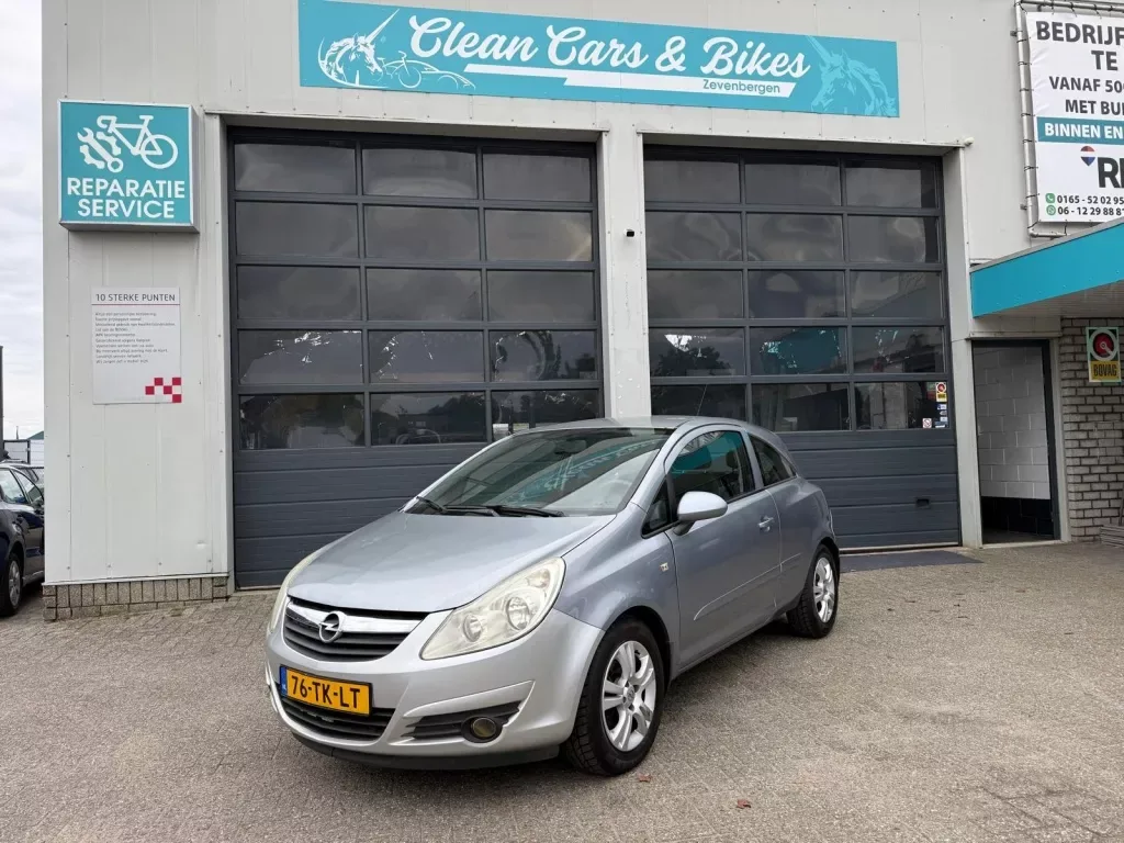 Opel Corsa (2006) — foto 1