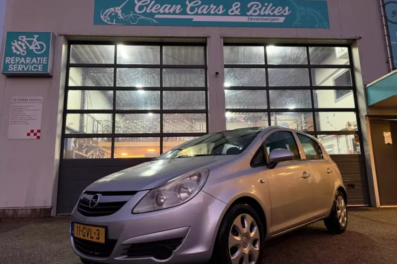 Opel Corsa (2008)