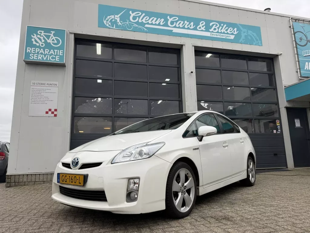 Toyota Prius (2010) — foto 1