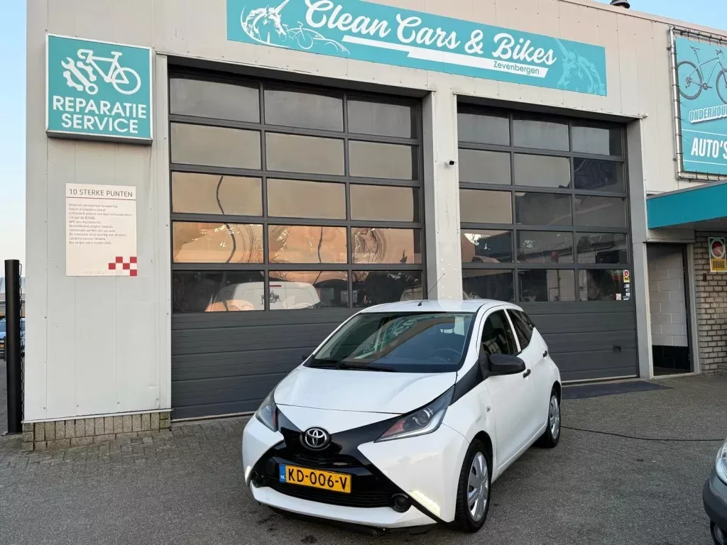 Toyota Aygo (2016) — foto 1