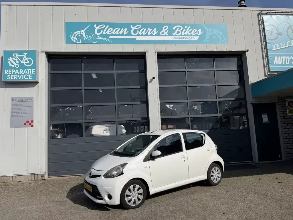 Toyota Aygo (2012) — foto 1